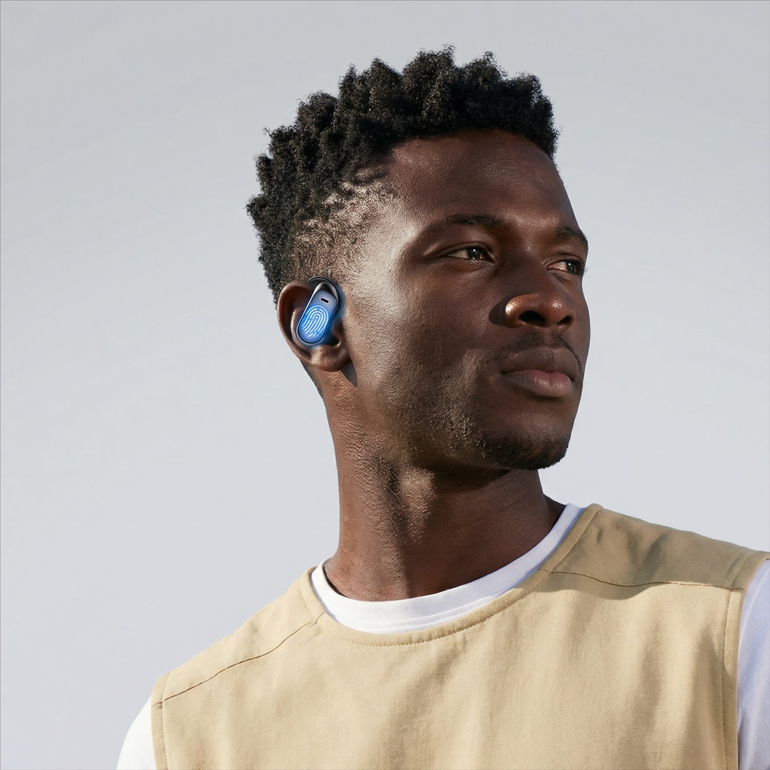Smart Translation Earbuds | Wireless AI Translator with Real-Time Support | Compact Design for Effortless Communication